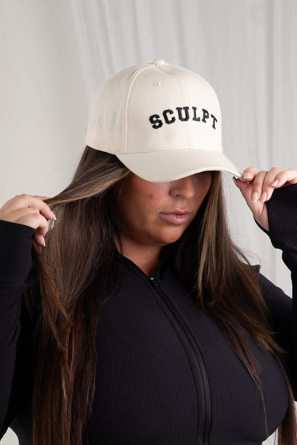 Sculpt Signature Embroidered Cap Vanilla