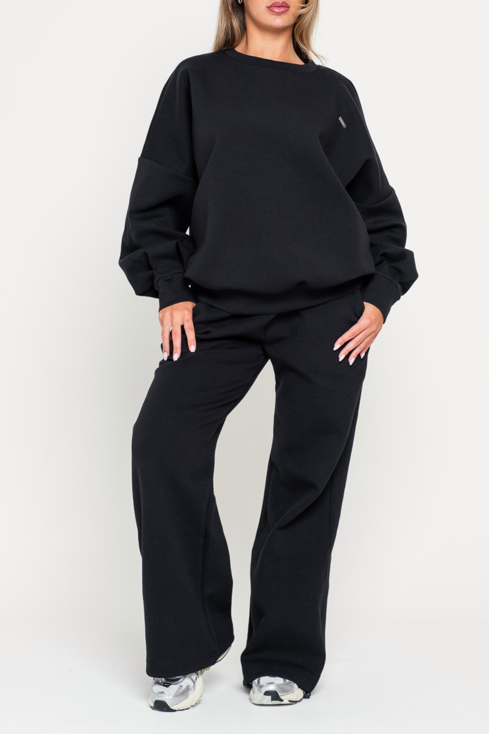 Signature Crew Neck Oversized Jumper Black